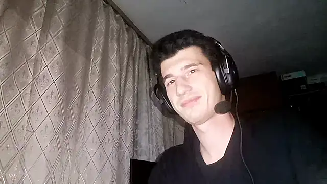 Snapshot of JamesLagerfeld chatting on 11/13/25, 10:19 JamesLagerfeld online show from 11/13/25, 10:19