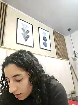 DemiJones  online show from 11/13/25, 04:44