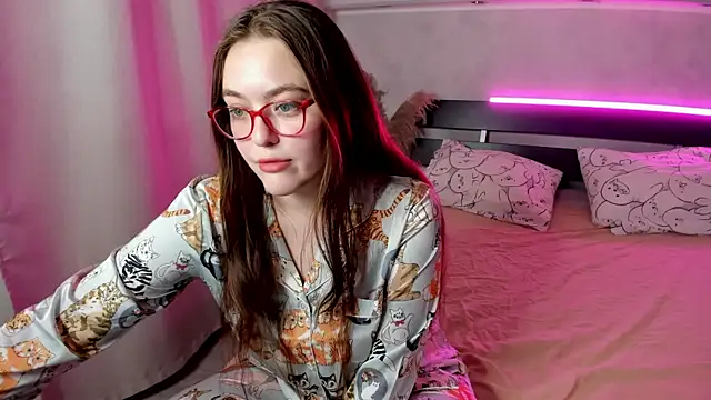 Snapshot of Mersedes_Rosso chatting on 11/18/25, 09:14 Mersedes Rosso online show from 11/18/25, 09:14