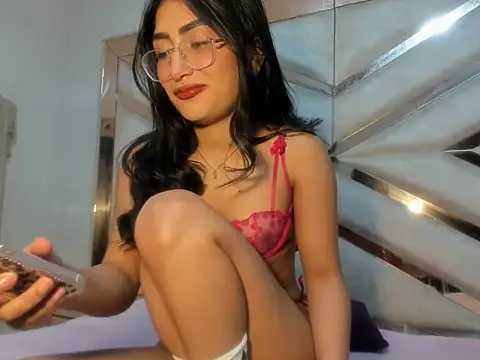 HannaLis online show from 12/15/25, 04:28