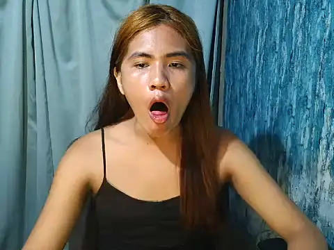 Snapshot of Rema_thebigcock chatting on 06/15/26, 01:57 Rema thebigcock online show from 06/15/26, 01:57