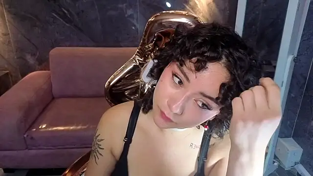 Snapshot of sunny2_b chatting on 11/06/25, 02:07 sunny2 b online show from 11/06/25, 02:07