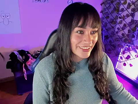 Dhany Naugthy  online show from 11/17/25, 02:45