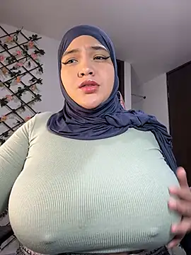 sweetmuslim01 online show from 03/18/25, 03:20