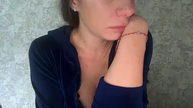 Angelinaa19 online show from 04/21/26, 08:31