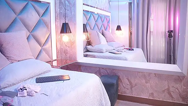 crystal gilton online show from 02/12/26, 07:09