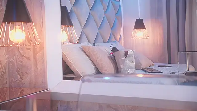 crystal gilton online show from 02/18/26, 07:10