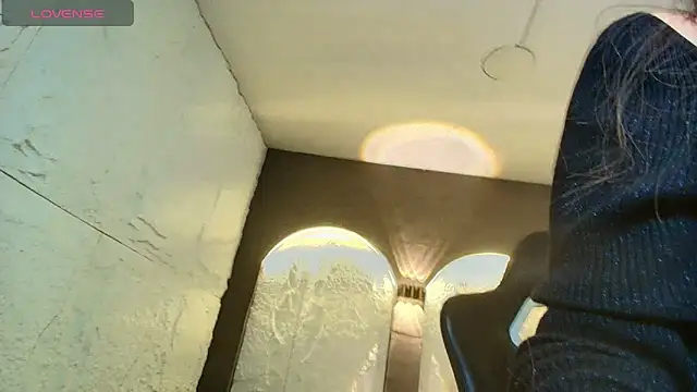 Snapshot of isabella__r chatting on 02/16/26, 01:18 isabella r online show from 02/16/26, 01:18