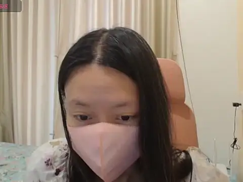 Lil-Cherries online show from 12/21/25, 05:25