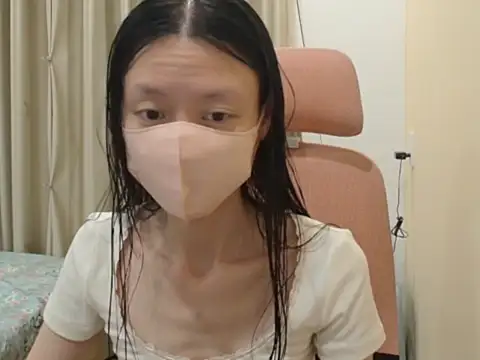 Lil-Cherries online show from 02/06/26, 01:36