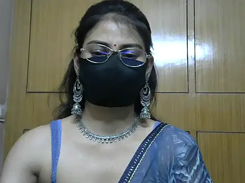 Snapshot of Fairy_Pie chatting on 05/27/26, 05:43 Fairy Pie online show from 05/27/26, 05:43