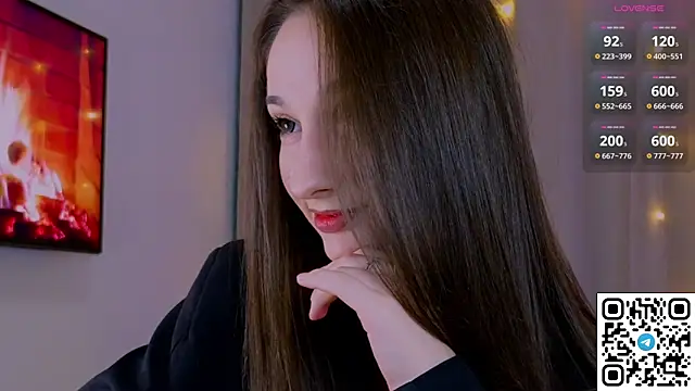 Snapshot of VYBEON chatting on 11/17/25, 05:30 VYBEON online show from 11/17/25, 05:30