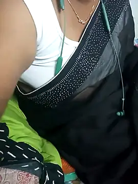 Snapshot of Rathi_telugu_couple chatting on 03/02/26, 04:14 Rathi telugu couple online show from 03/02/26, 04:14