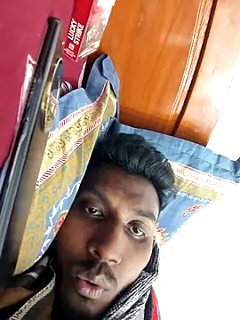 Snapshot of ThirstyBalloon5 chatting on 12/18/25, 05:30 ThirstyBalloon5 online show from 12/18/25, 05:30