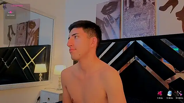 Un Sluttyy online show from 03/31/26, 11:43