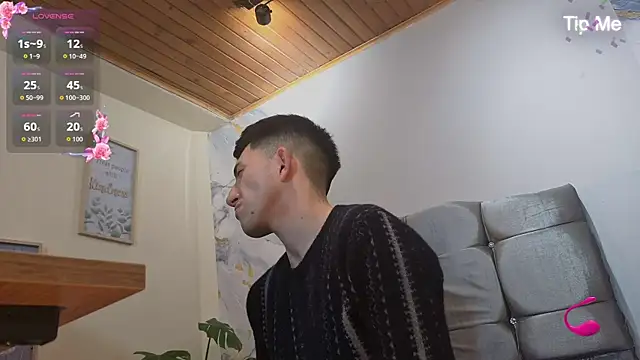 Un Sluttyy online show from 07/17/26, 11:17