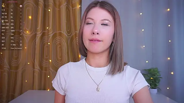 Snapshot of YvonneBou chatting on 01/07/26, 07:16 YvonneBou online show from 01/07/26, 07:16