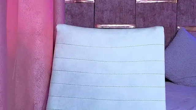 AuroraLanee  online show from 12/05/25, 07:43