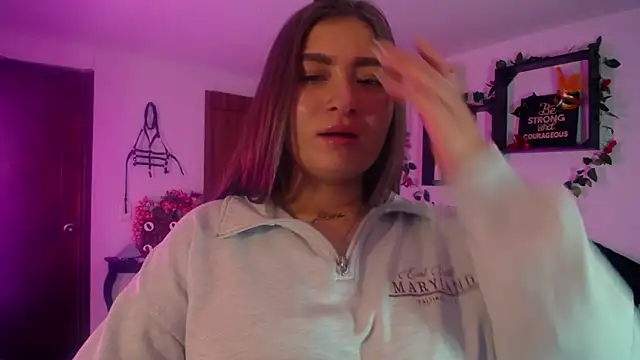 Snapshot of Cata_lover1 chatting on 02/02/26, 12:37 Cata lover1 online show from 02/02/26, 12:37