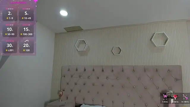 ZarinaWynne online show from 05/17/26, 01:51