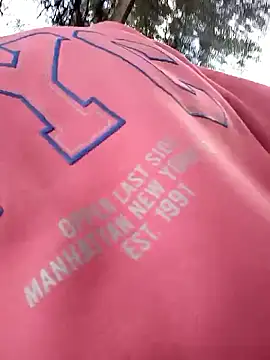 Snapshot of themorenofit08 chatting on 02/18/26, 10:06 themorenofit08 online show from 02/18/26, 10:06