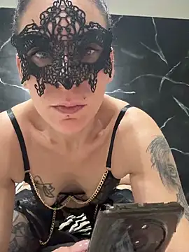 darkangel8672 online show from 12/21/25, 04:14