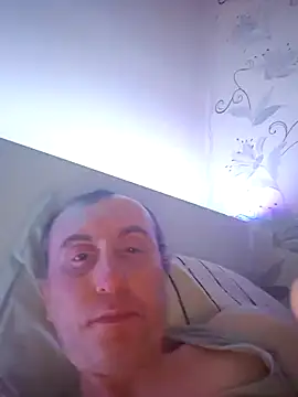 Snapshot of TirelessLot3 chatting on 05/28/26, 09:56 TirelessLot3 online show from 05/28/26, 09:56