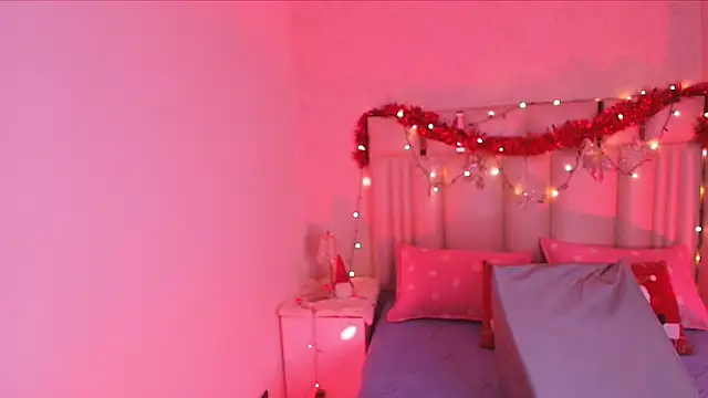 alanarose18 online show from 11/27/25, 07:05