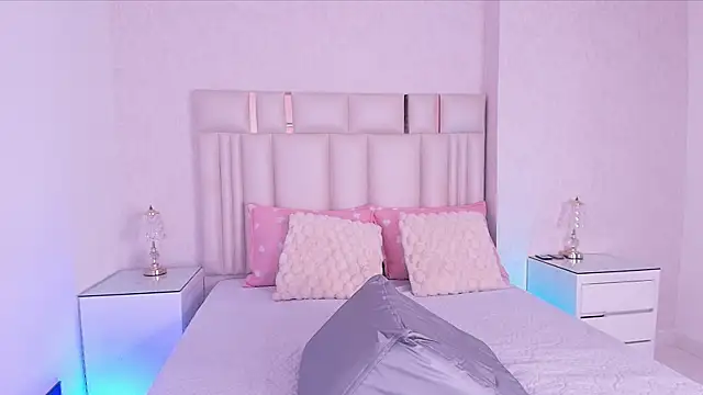 alanarose18 online show from 06/06/26, 07:07