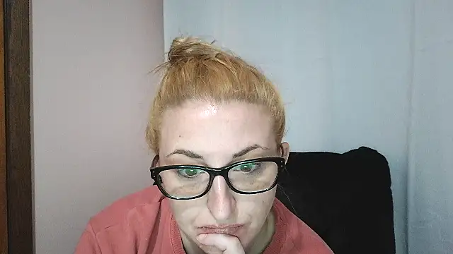 MissAudri online show from 01/11/26, 04:12