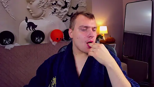 ArchieHolmes online show from 11/09/25, 04:00