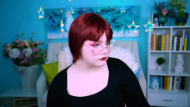 Snapshot of VettaAdams chatting on 11/12/25, 08:15 VettaAdams online show from 11/12/25, 08:15