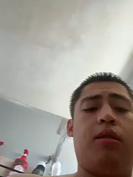 Snapshot of juiceloof chatting on 11/11/25, 09:37 juiceloof online show from 11/11/25, 09:37