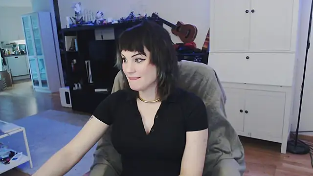 slutty violet online show from 11/13/25, 10:47