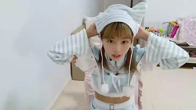  sizuku new online show from 12/17/25, 03:40