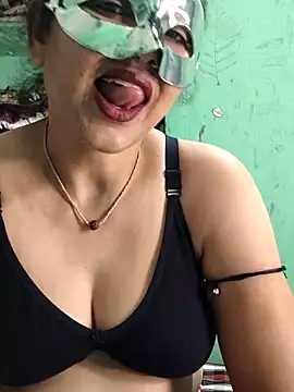 Piya Bakshi online show from 04/22/26, 05:32