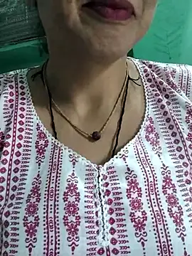 Snapshot of Piya_Bakshi chatting on 05/29/26, 05:16 Piya Bakshi online show from 05/29/26, 05:16