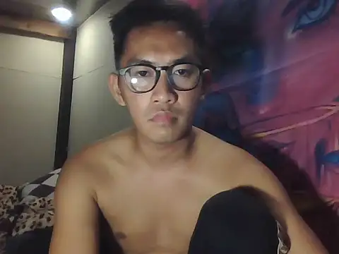 Snapshot of denzkylexx chatting on 06/21/26, 12:19 denzkylexx online show from 06/21/26, 12:19