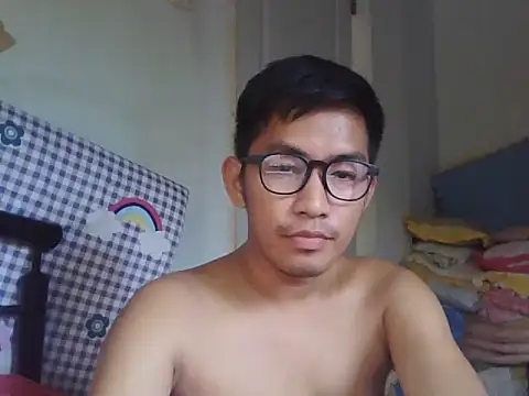 Snapshot of denzkylexx chatting on 07/09/26, 05:33 denzkylexx online show from 07/09/26, 05:33