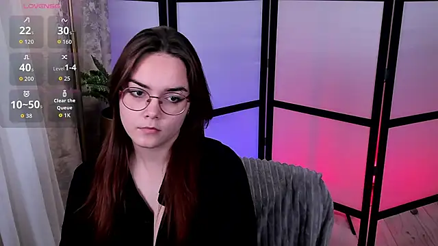 Lily  Evans online show from 12/04/25, 04:00