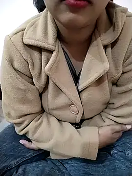 Sexy Divya   online show from 12/02/25, 05:57