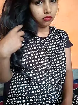 Sexy Divya   online show from 05/17/26, 12:41