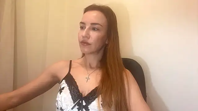 Snapshot of Nyxelia_ chatting on 12/05/25, 08:23 Nyxelia online show from 12/05/25, 08:23