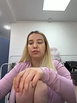 KilianaNoir online show from 02/15/26, 06:43