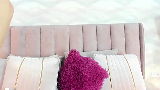 caro gemm online show from 02/03/26, 04:21