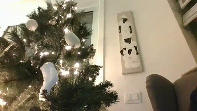 Snapshot of CuteDaddy92 chatting on 12/16/25, 09:31 CuteDaddy92 online show from 12/16/25, 09:31