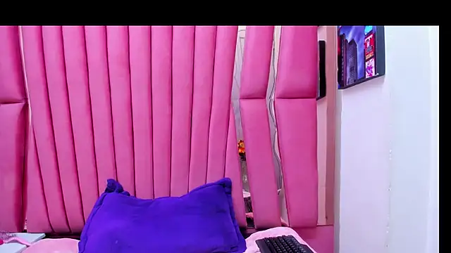 MarianaGibson online show from 04/29/26, 05:30