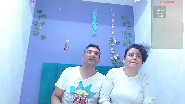 avictoriacruzcm online show from 11/08/25, 06:46