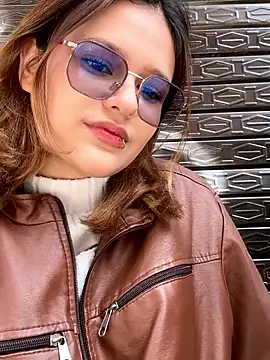 Snapshot of lili_ra chatting on 11/07/25, 04:29 lili ra online show from 11/07/25, 04:29