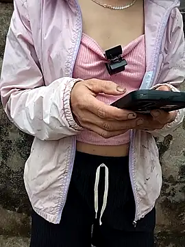 Lynn-122 online show from 04/18/26, 10:30